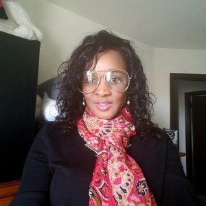 Meet your Posher, Rita